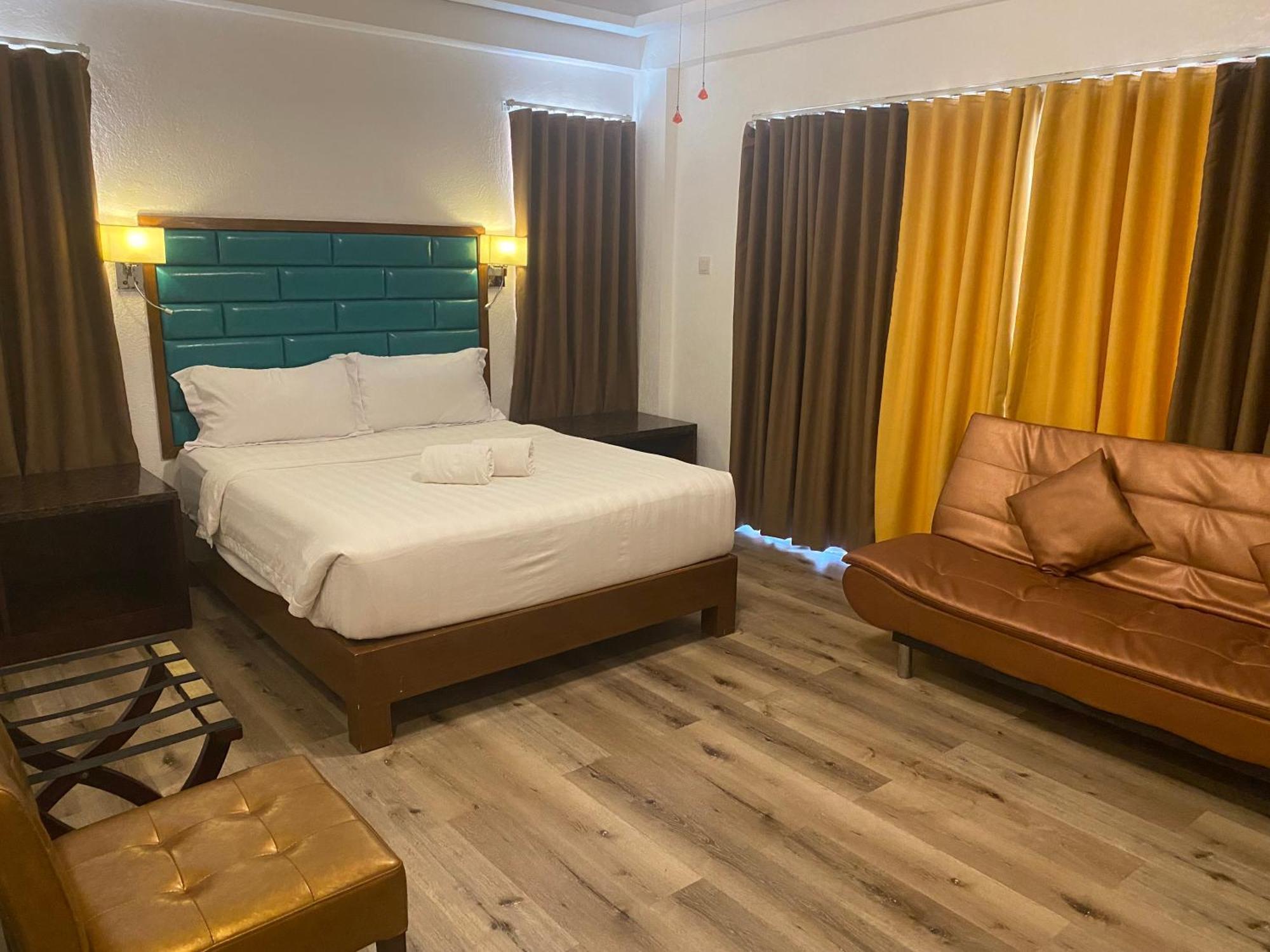 El Puerto Marina Beach Resort & Vacation Club Lingayen Eksteriør billede